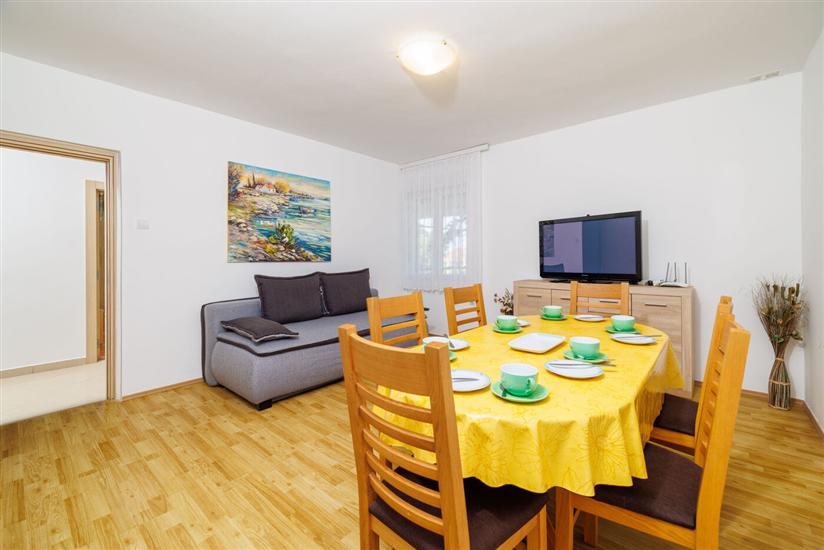 Apartment A2, for 10 persons