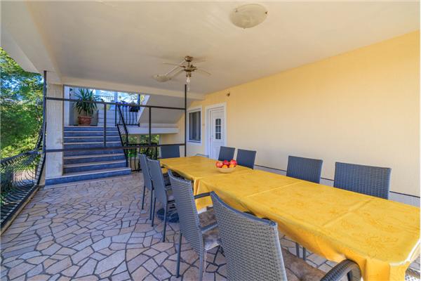 Apartment A2, for 10 persons