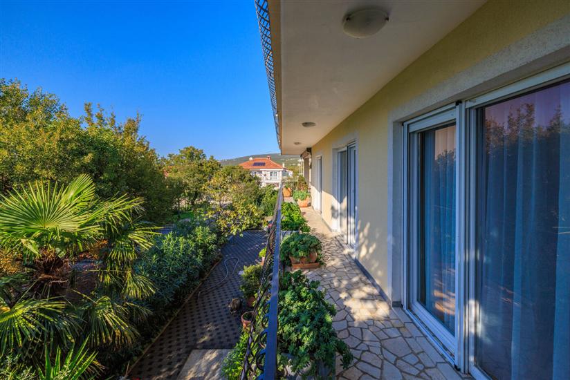 Apartment A2, for 10 persons