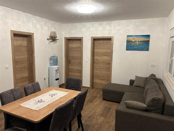 House K1, for 8 persons