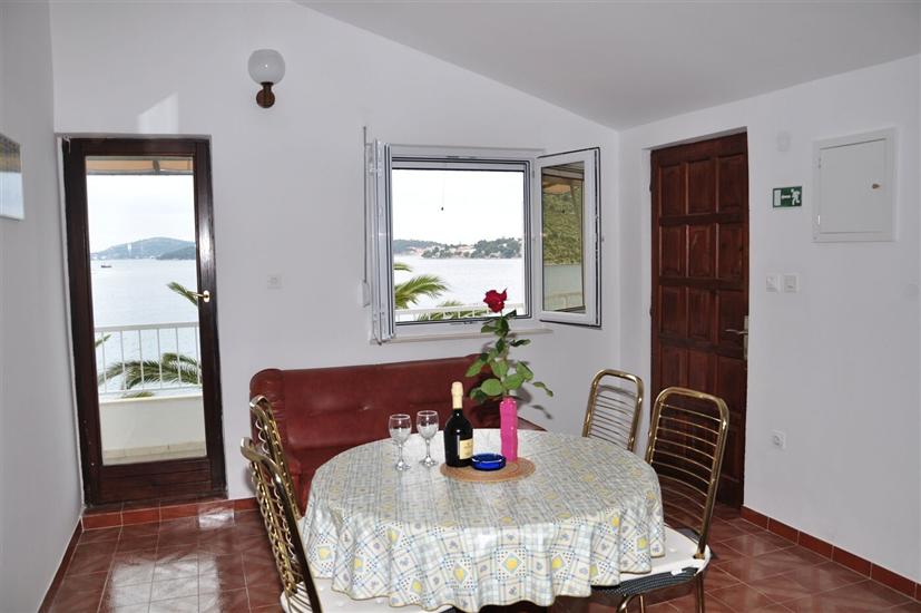 Apartment A2, for 4 persons