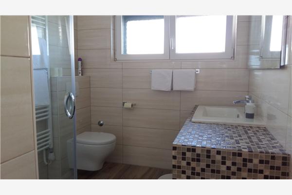 Apartman A2, za 4 osoba/e