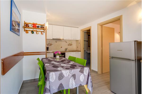 Apartment A1, for 5 persons