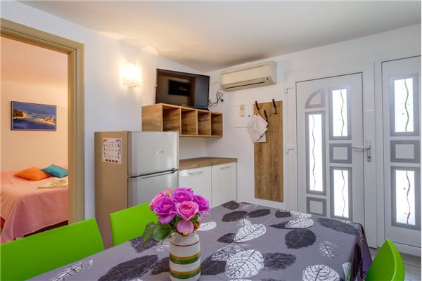 Apartment A1, for 5 persons