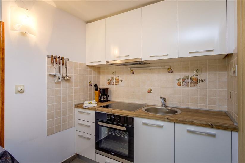 Apartment A1, for 5 persons