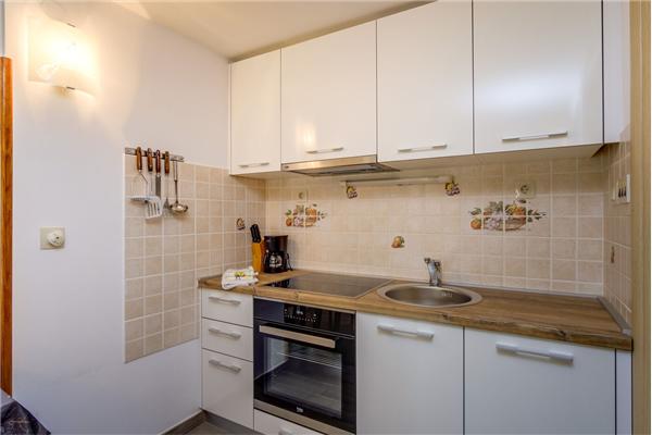 Apartment A1, for 5 persons
