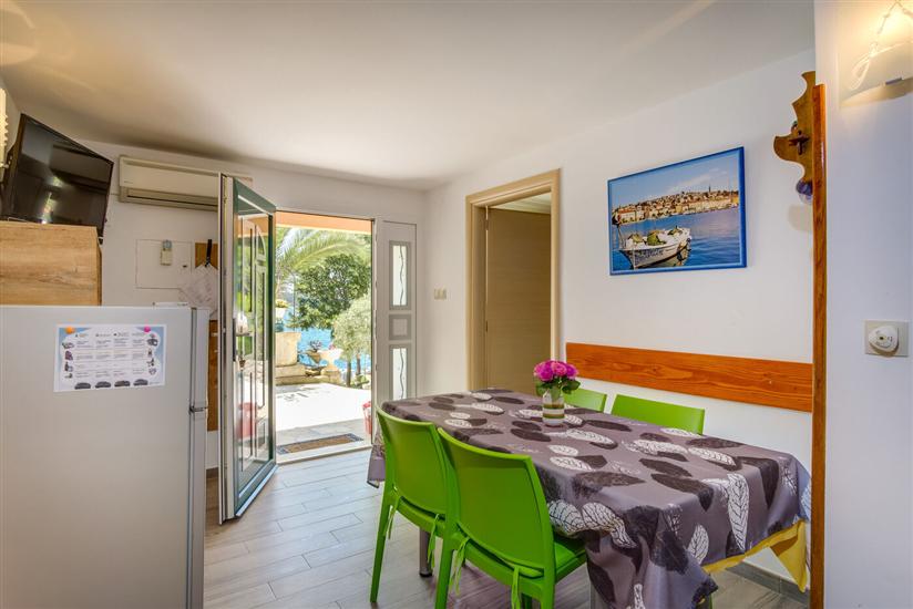 Apartment A1, for 5 persons