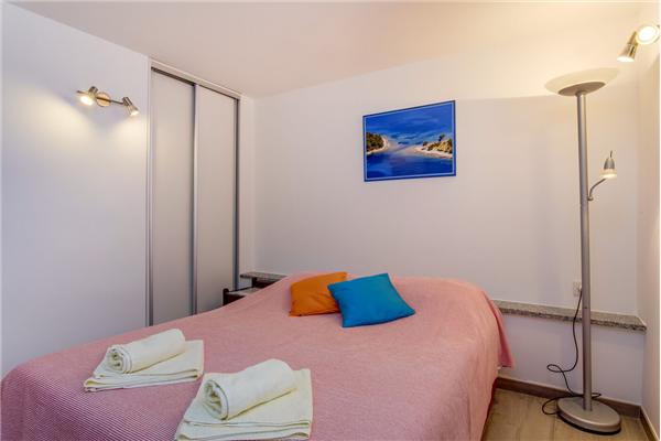 Apartment A1, for 5 persons