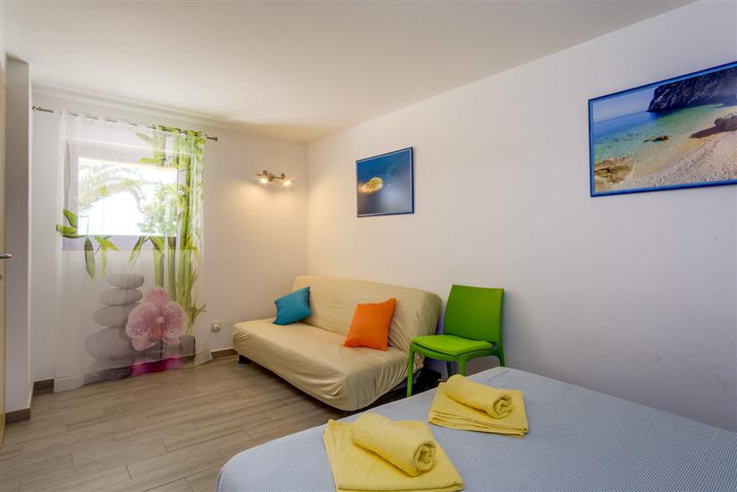 Apartment A1, for 5 persons