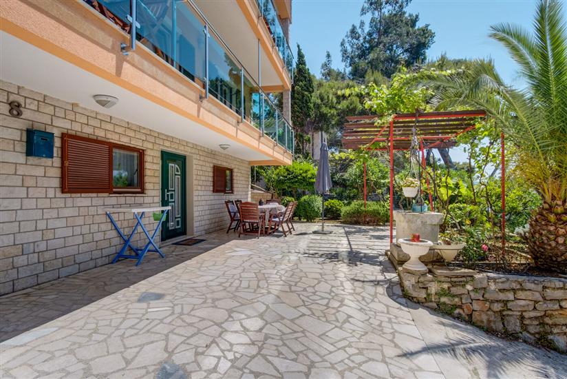 Apartment A1, for 5 persons