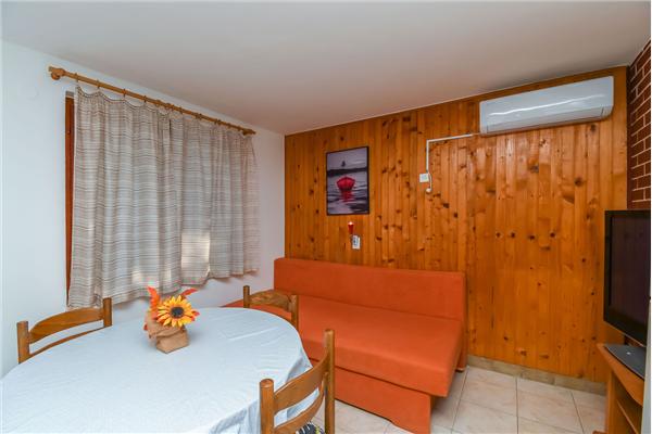 Apartment A2, for 4 persons