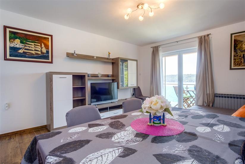 Apartment A4, for 3 persons