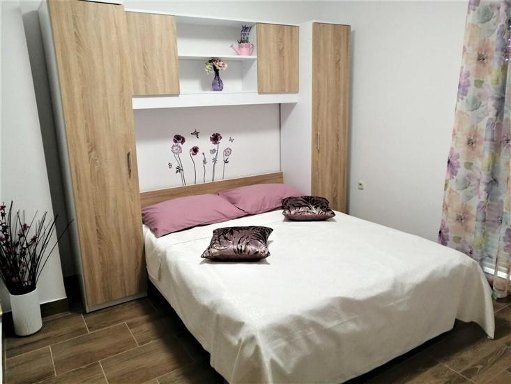 Apartment A2, for 3 persons