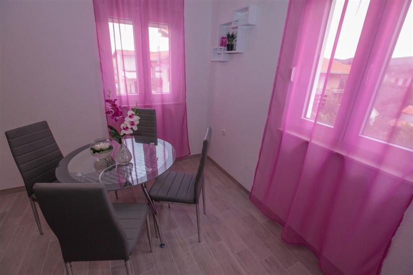 Apartment A4, for 3 persons