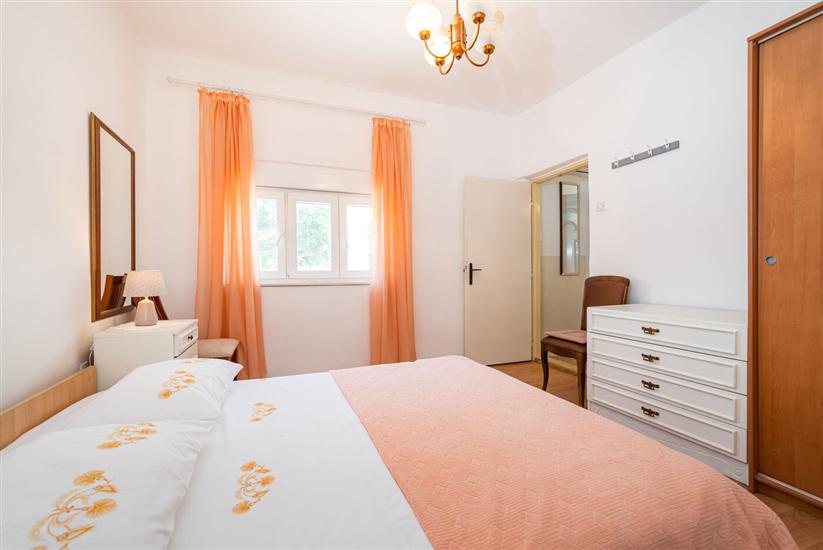 Apartment A1, for 6 persons