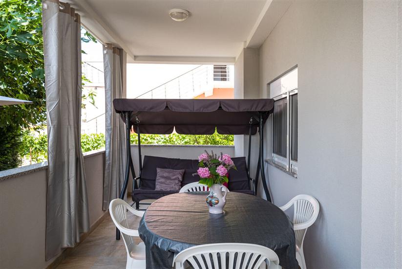 Apartment A1, for 6 persons