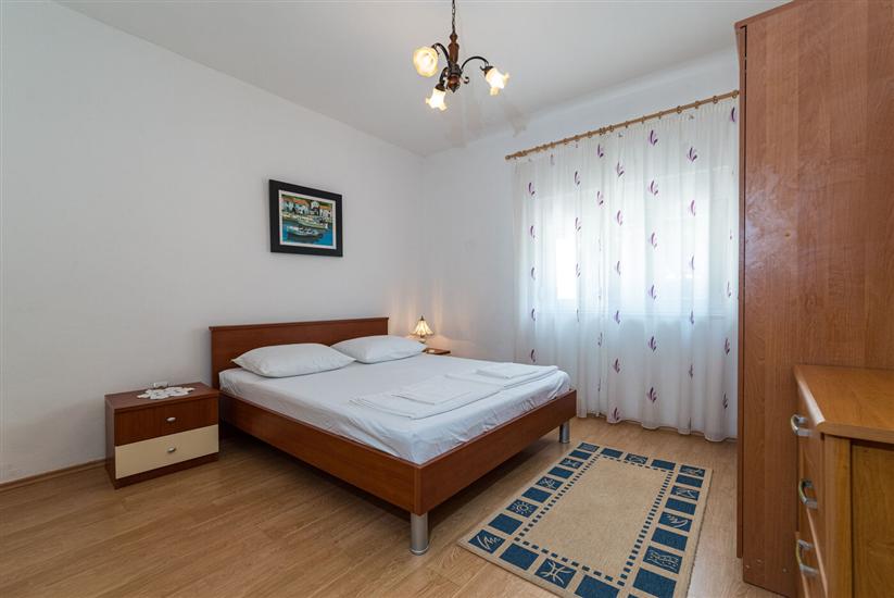 Apartment A1, for 6 persons