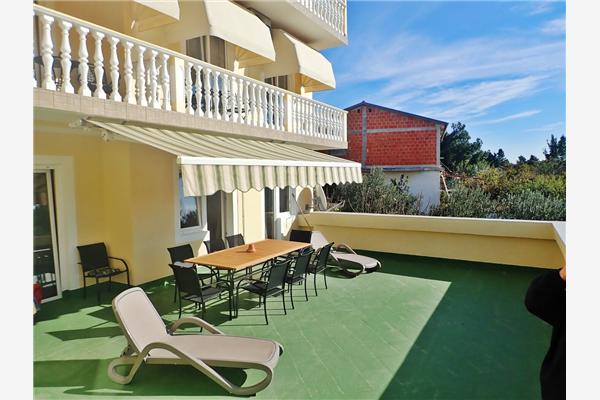 Apartment A1, for 8 persons