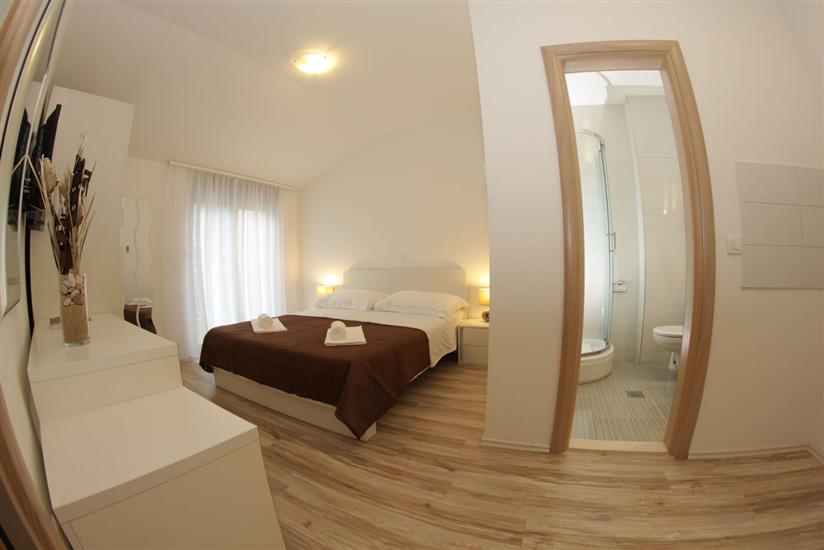 Room S7, for 2 persons