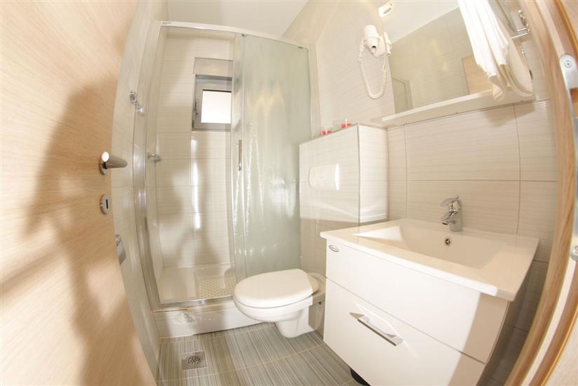 Room S8, for 2 persons