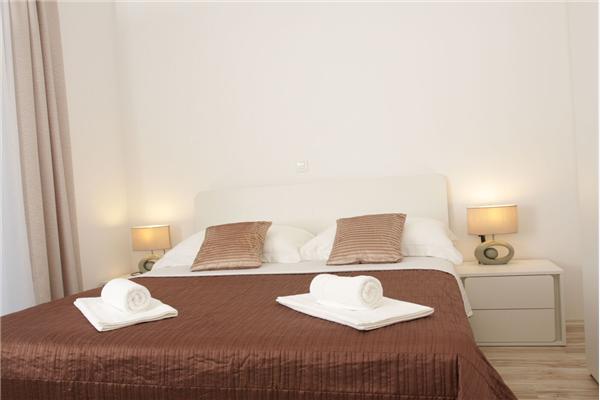 Room S8, for 2 persons