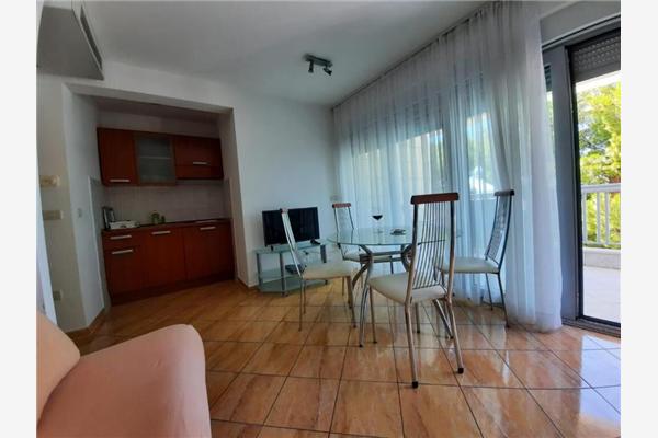 Apartment A1, for 6 persons