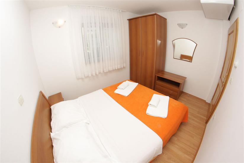 Apartment A2, for 6 persons