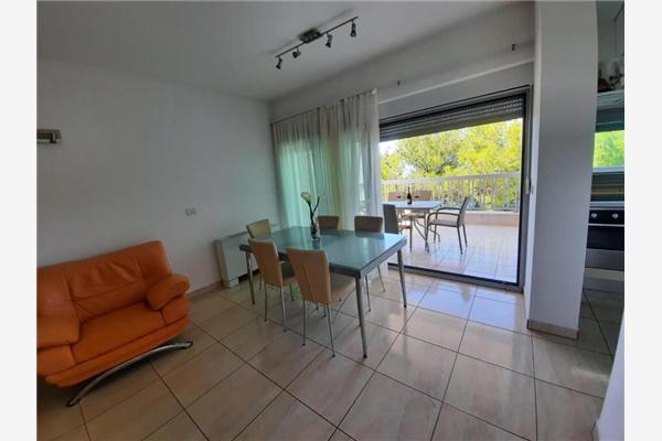 Apartment A5, for 8 persons