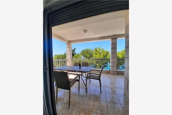 Apartment A5, for 8 persons