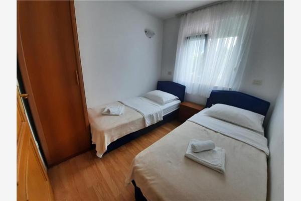 Apartment A6, for 6 persons