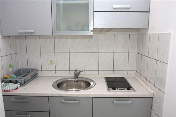 Apartment A8, for 6 persons