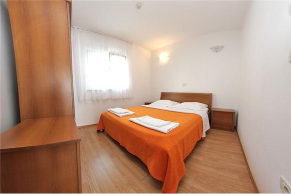 Apartment A9, for 6 persons