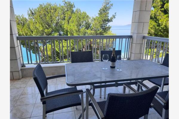 Apartment A10, for 8 persons