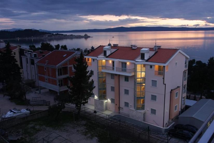 Apartments and Rooms Residence Simic