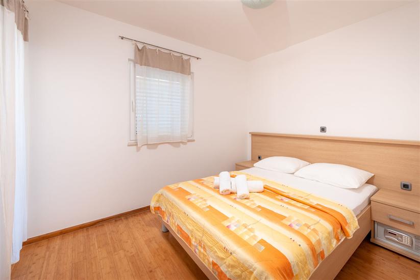 Apartment A5, for 5 persons
