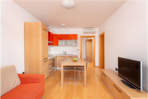 Apartment A12, for 5 persons