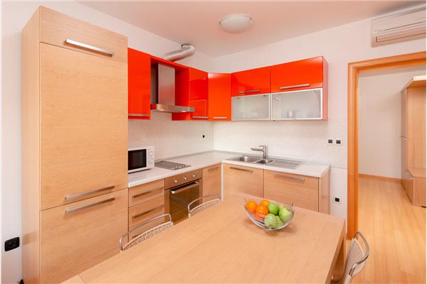 Apartment A12, for 5 persons