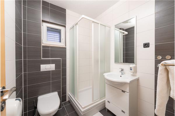 Apartment A13, for 5 persons