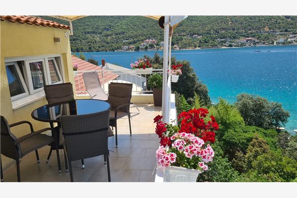 Apartment A1, for 4 persons