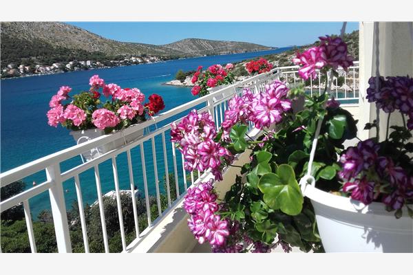 Apartment A1, for 4 persons