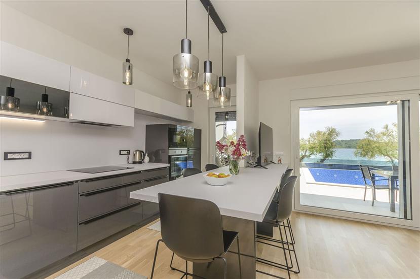 Apartment Adriatic with pool