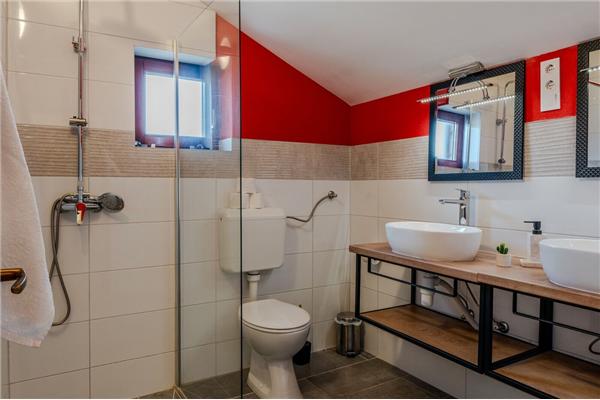 Apartment A1, for 8 persons