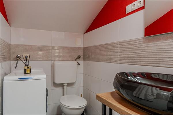 Apartment A1, for 8 persons