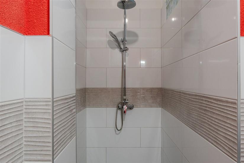 Apartment A1, for 8 persons