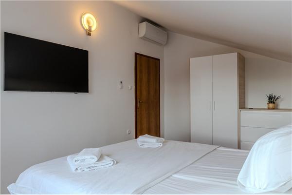 Apartment A1, for 8 persons