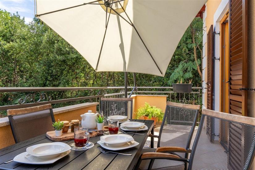 Apartment A2, for 5 persons