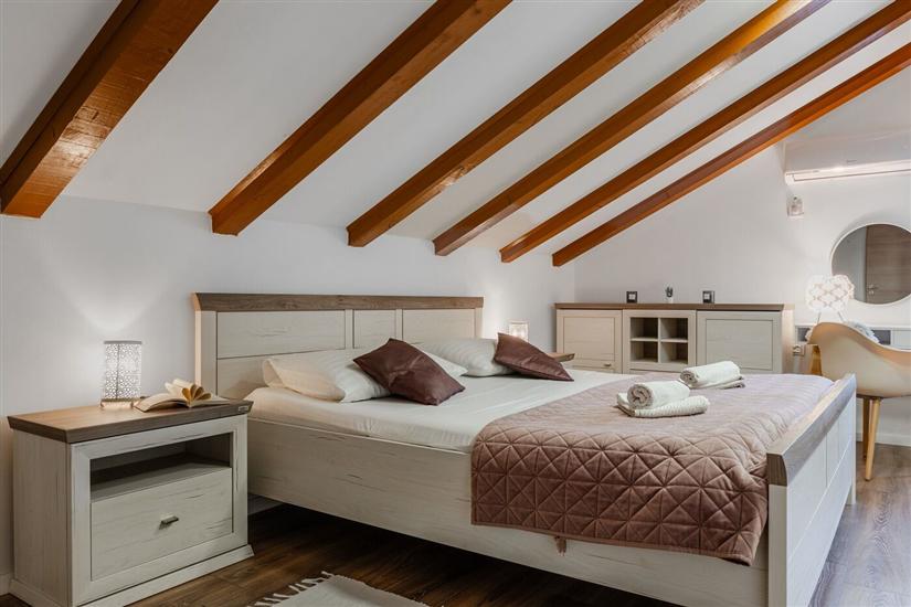 Apartment A2, for 5 persons