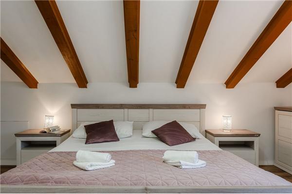 Apartment A2, for 5 persons