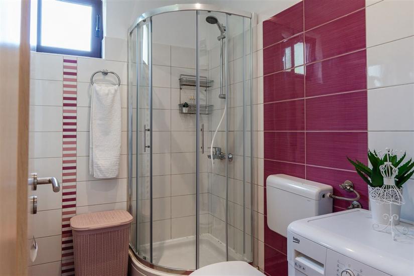 Apartment A2, for 5 persons