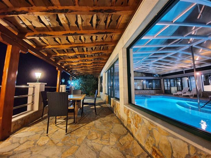 Villa Casa with indoor pool